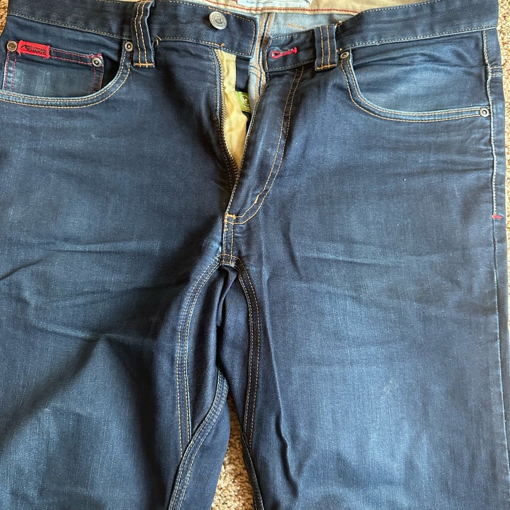 Mountain Khakis Relaxed Blue Jeans Classic Denim Style